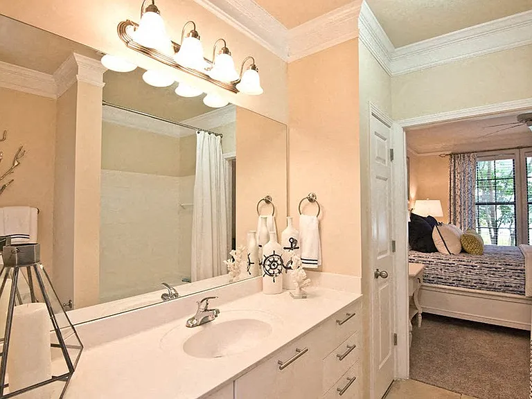 Gramercy At Buckhead — Photo 13