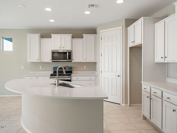 3rd image of 4054 N COTTONWOOD Drive