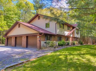 1222 Kroucher Rd, Stroudsburg, PA 18360