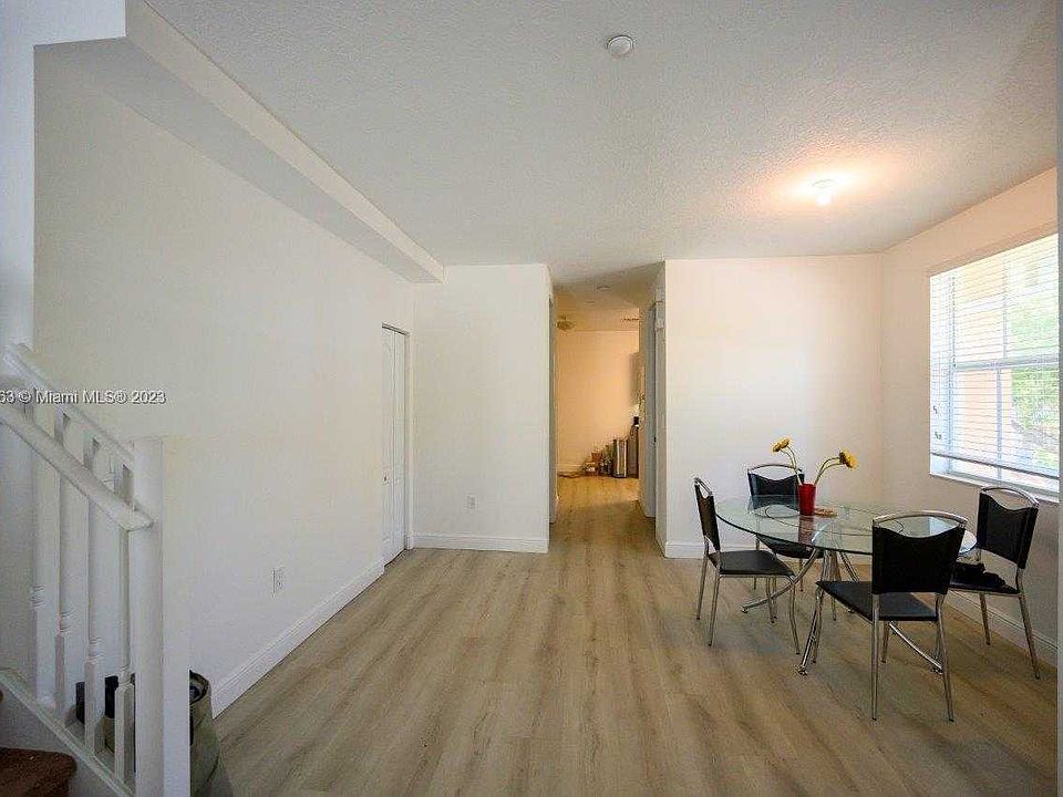 1st image of 341 Olssen Ave
