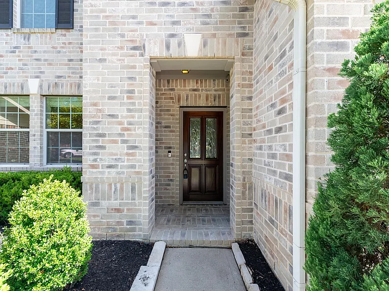 26302 Fox Ridge Ln — Photo 2