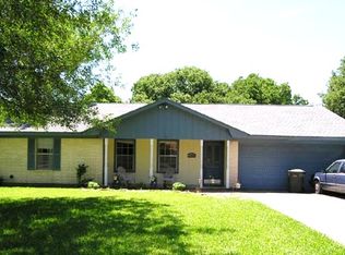 1404 Austin Ave, College Station, TX 77845