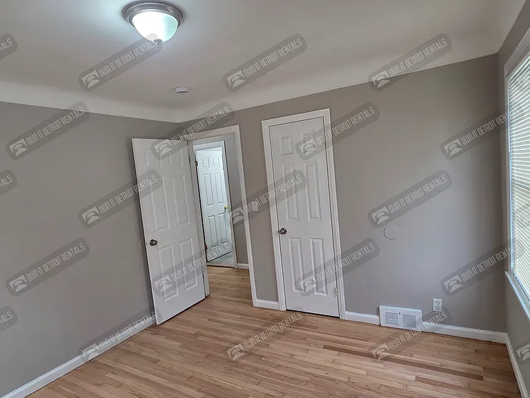 16600 Carlisle St — Photo 13