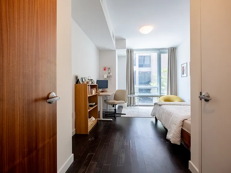 261 W 28th St #2D — Photo 10