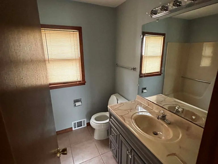 92 Daytona Ave — Photo 11
