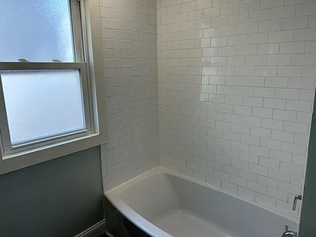 2582 W 10th St — Photo 27