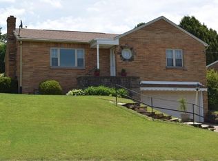 114 Hillcrest Dr, Homestead, PA