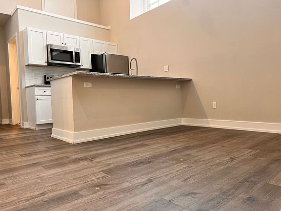 3rd image of 4627 E Thompson St #2