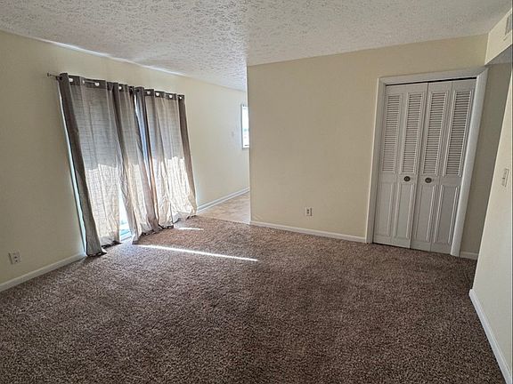 3rd image of 253 University Dr APT 4