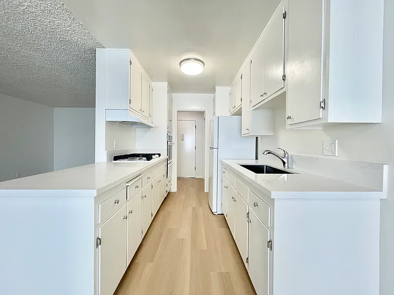 1312 N Curson Ave #2 — Photo 6