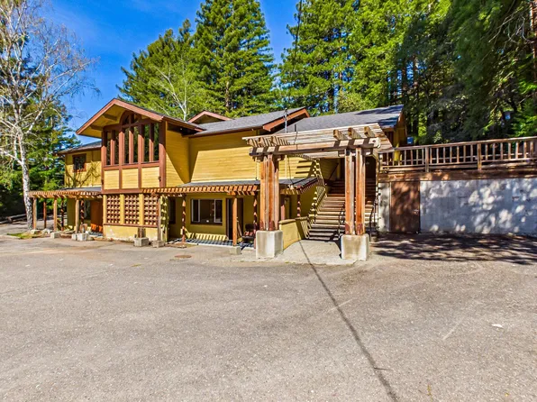 625 Newton Rd, Weott, CA 95571