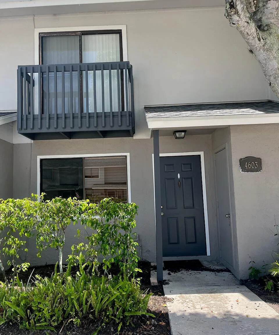 2 bed, 2.5 bath, 1242 sqft, $2,300 — Photo 1