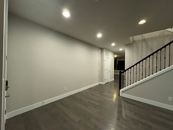 3rd image of 7401 NE 202nd Pl