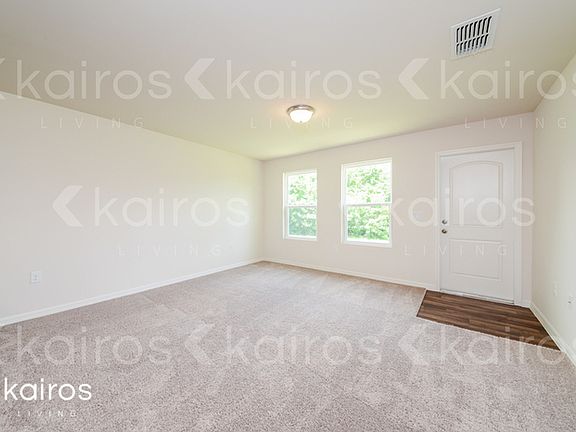 4th image of 18434 Evenglow Ave