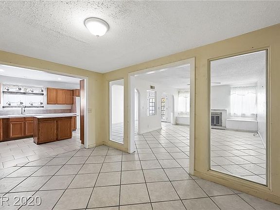 2nd image of 4600 Gretel Cir