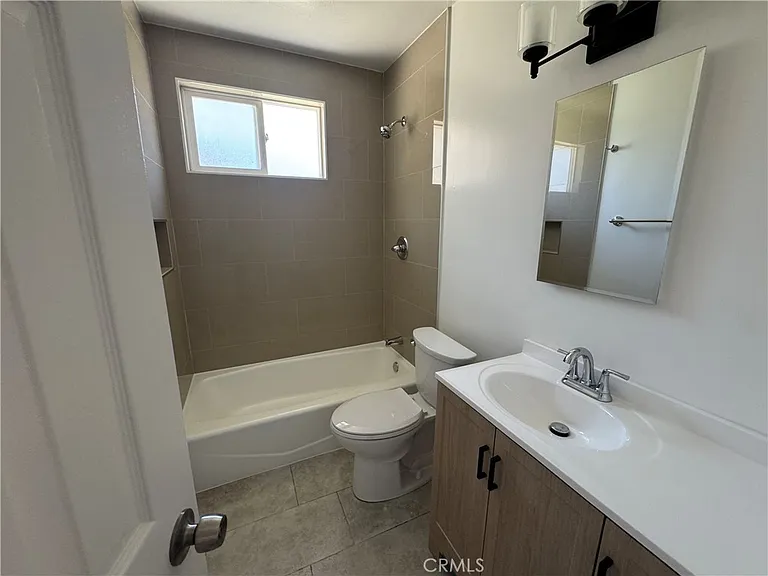 15226 Normandie Ave #B — Photo 15