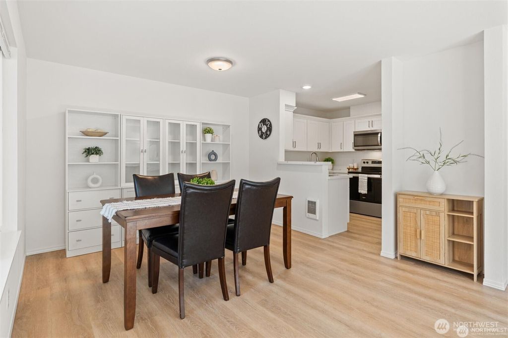 Apartment in Lake Stevens, West Lake Stevens, Snohomish - View 4