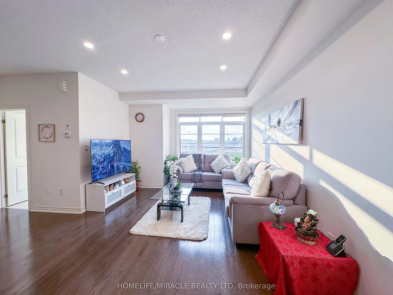 4 bed, $3,099 — Photo 3