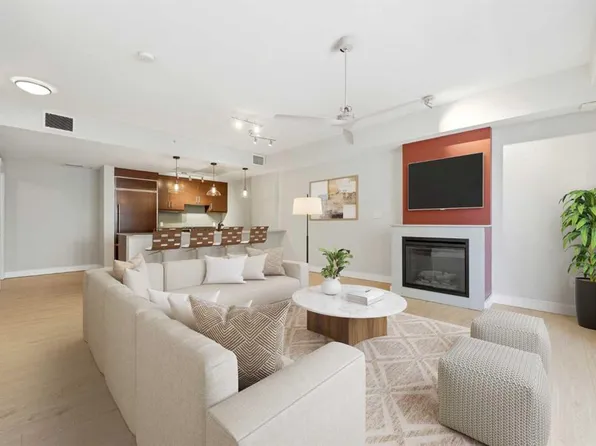 733 N 2nd Ave SW #103, Calgary, AB T2N 0E4