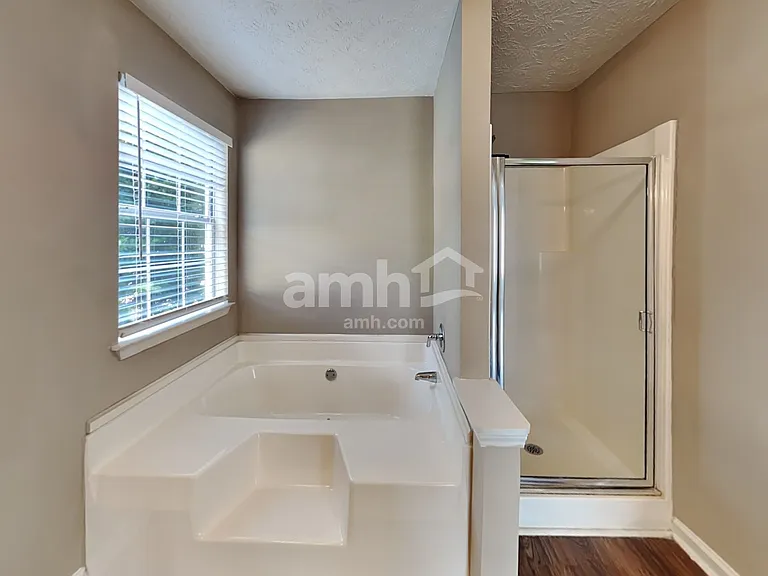1300 Wilkes Crest Dr — Photo 11