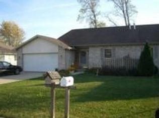 215 Laura Ln, Hobart, IN 46342