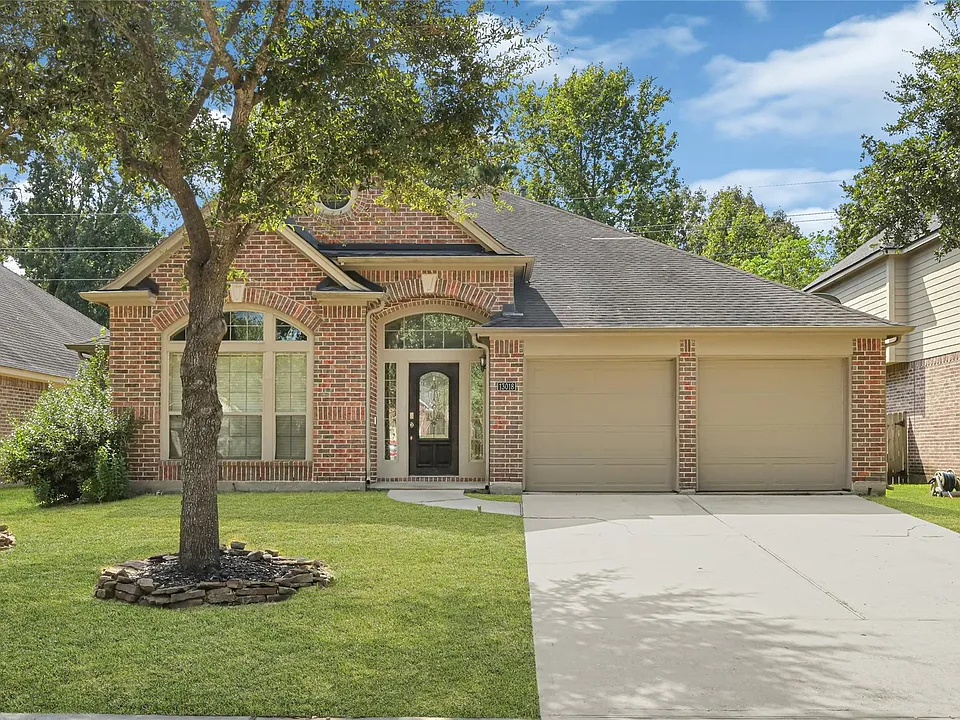 13018 Sweetgum Shores Dr