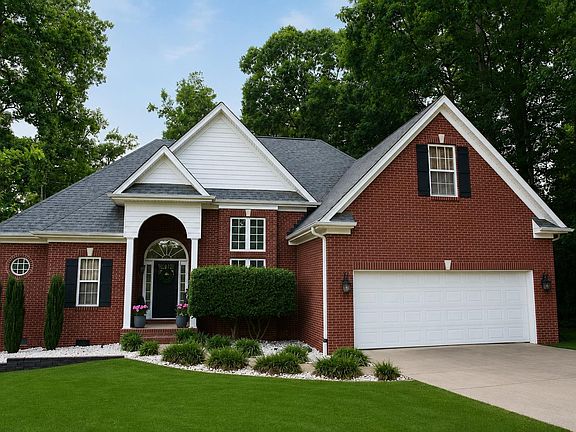 2nd image of 512 Scenic Oak Dr