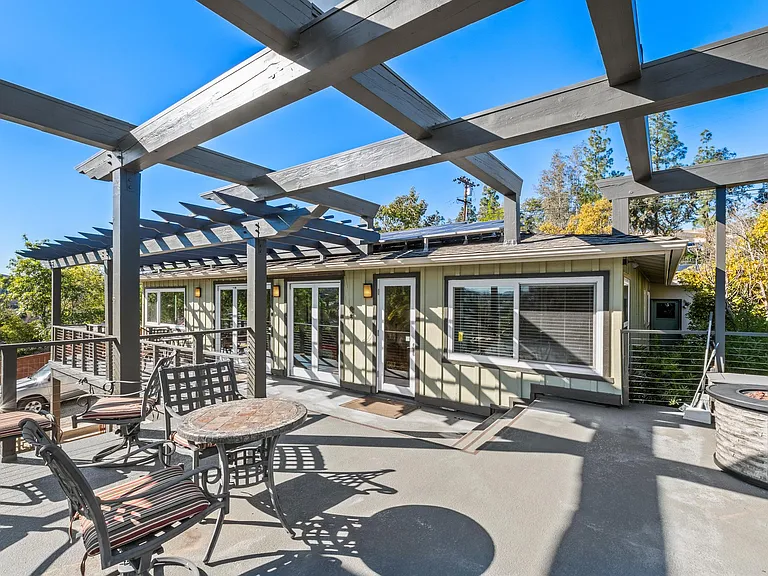 3875 Rogers Rd — Photo 18