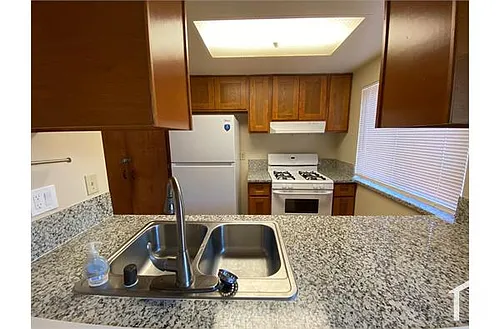 4223 Weymouth Ln Photo 1