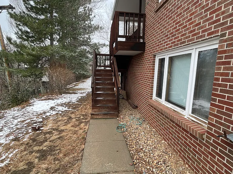 2360 Balsam Dr — Photo 9