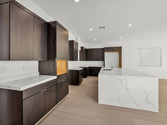 3 web or mls Lennar 10092 DECANO RIDGE ST 3