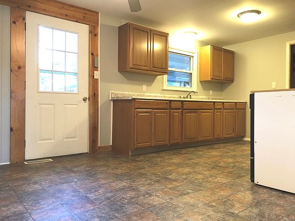3rd image of 22 Dennison Dr