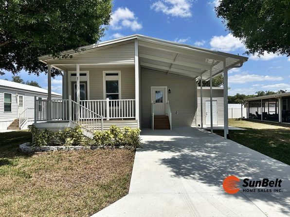 7 Maple Dr SW, Labelle, FL 33935