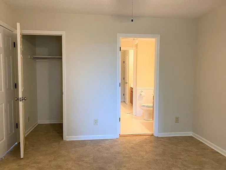 20 White Dogwood Rd #F — Photo 11