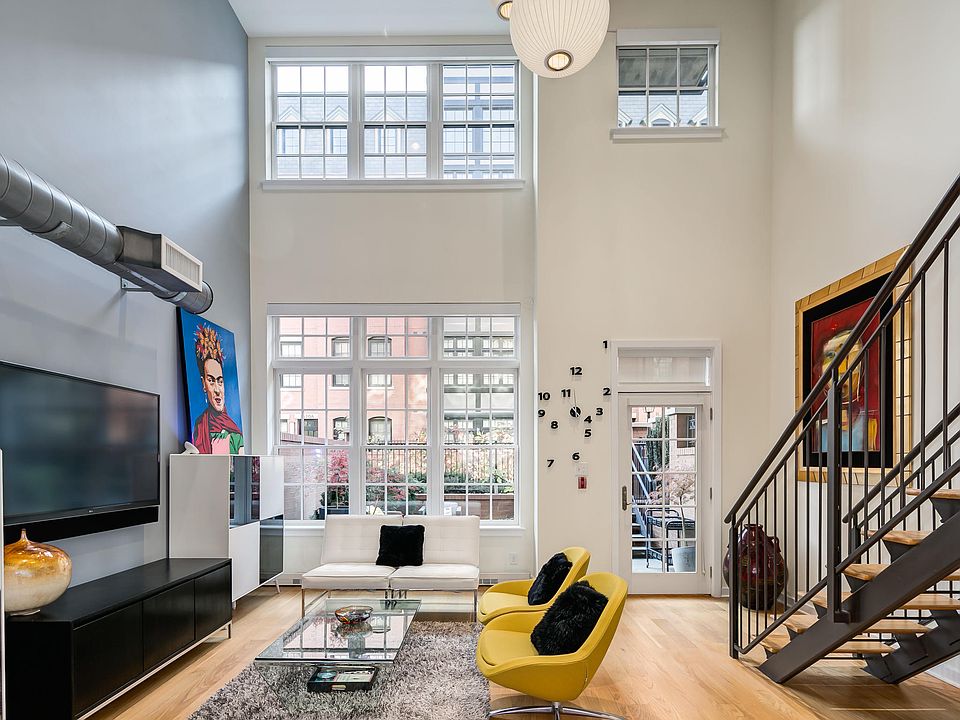 1st image of 1700 Clarendon Blvd #121