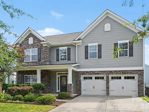 5810 Castlecove Rd, Charlotte, NC 28273