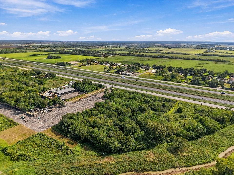 2nd image of 32 Green Valley