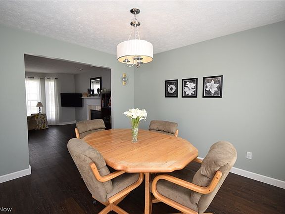 4th image of 1275 Bell Ct