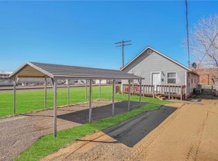 210 N 5th St, Sayre, OK 73662