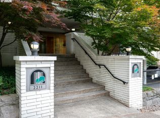 2211 SW Park Pl Unit 102, Portland, OR 97205