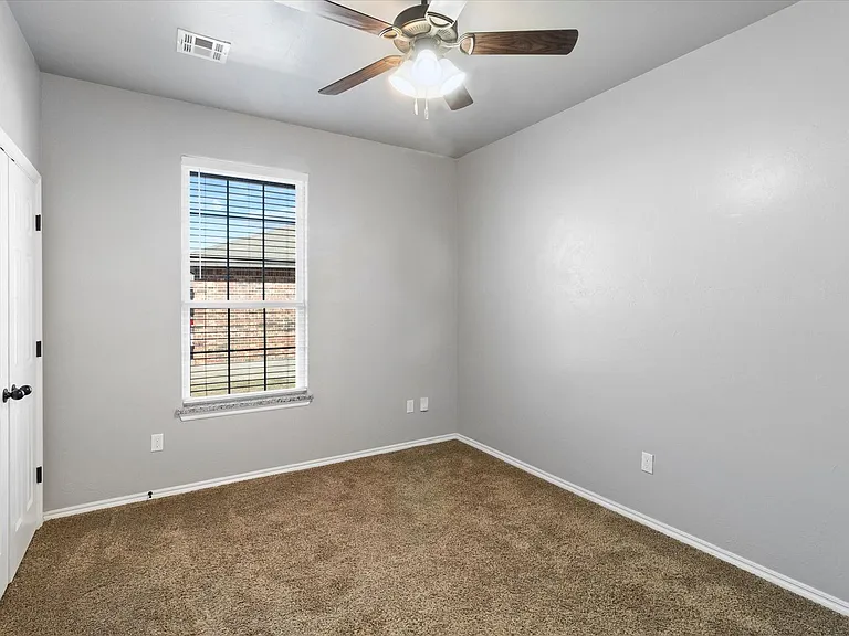 1834 Cypress Ln — Photo 12