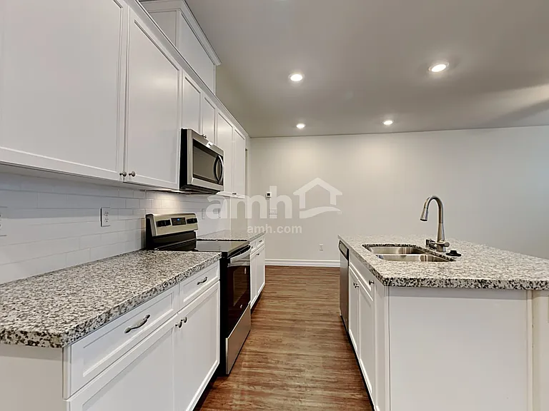 5808 Petronius St — Photo 4