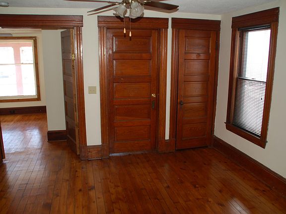 2nd image of 1832 W 57th St Floor 1