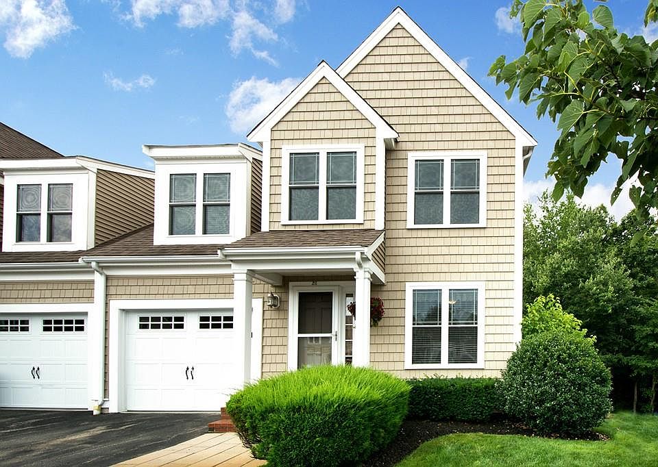 1st image of 26 Barker Square Dr