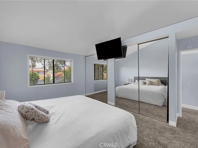 19185 Shoreline Ln — Photo 13