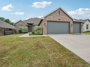 6370 E 146th St S, Bixby, OK 74008