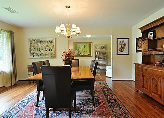 4th image of 3305 Latham Dr