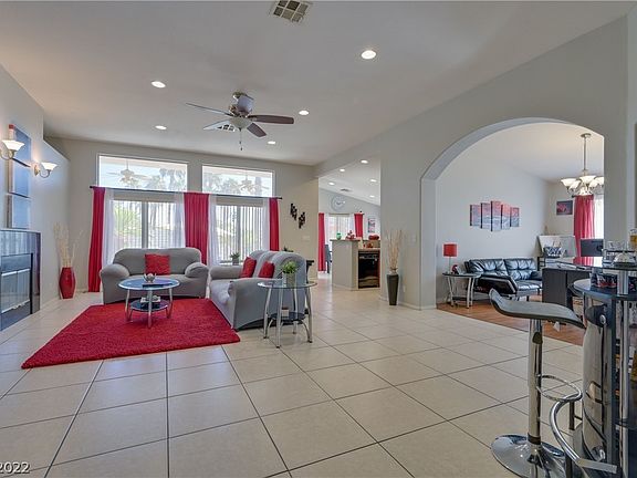 4th image of 6302 Shadow Oak Dr