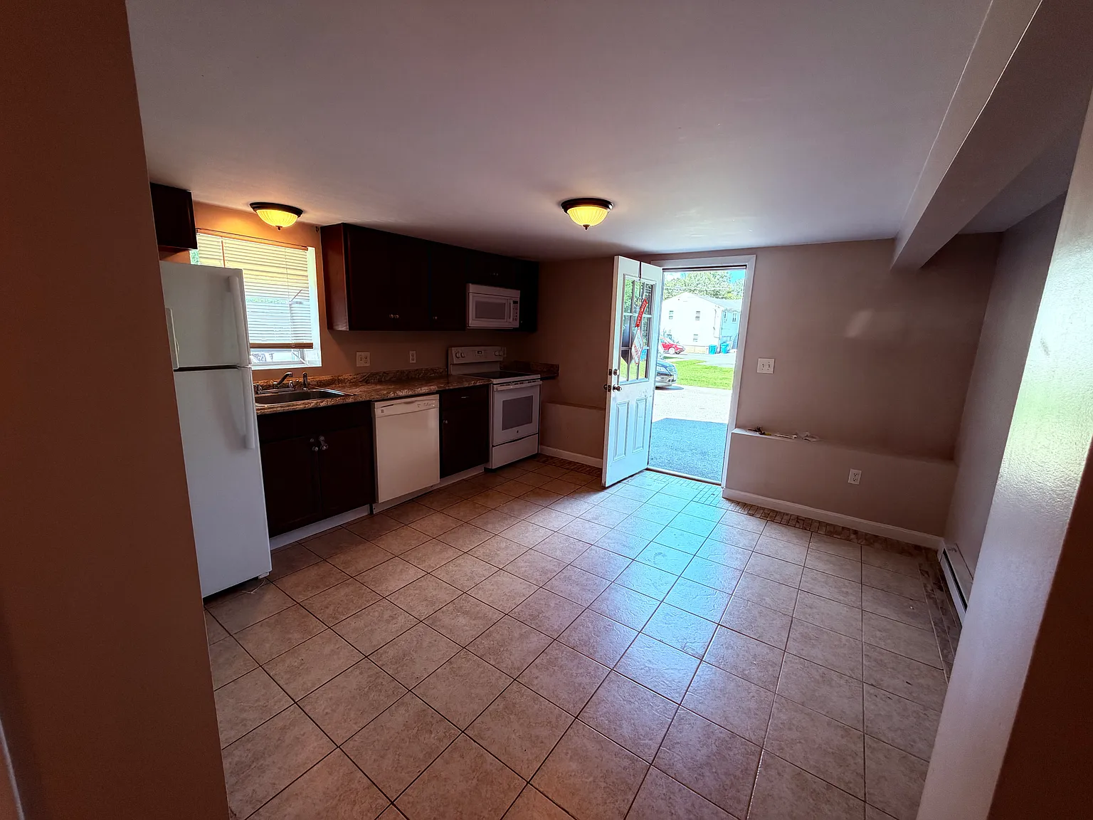 1 bed, 750 sqft, $2,000 — Photo 2