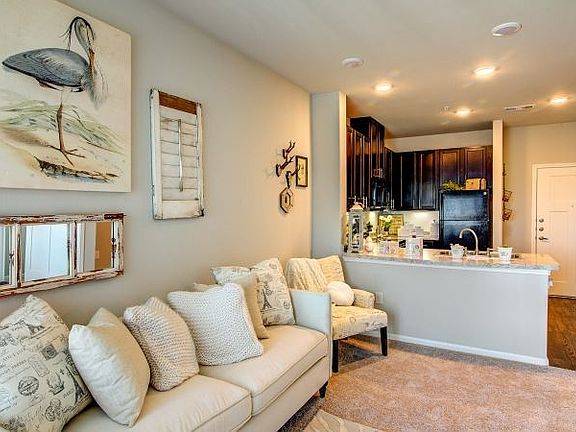 08-Austin-Waters-at-Tech-Ridge-13301-Center-Lake-Dr.-Austin-